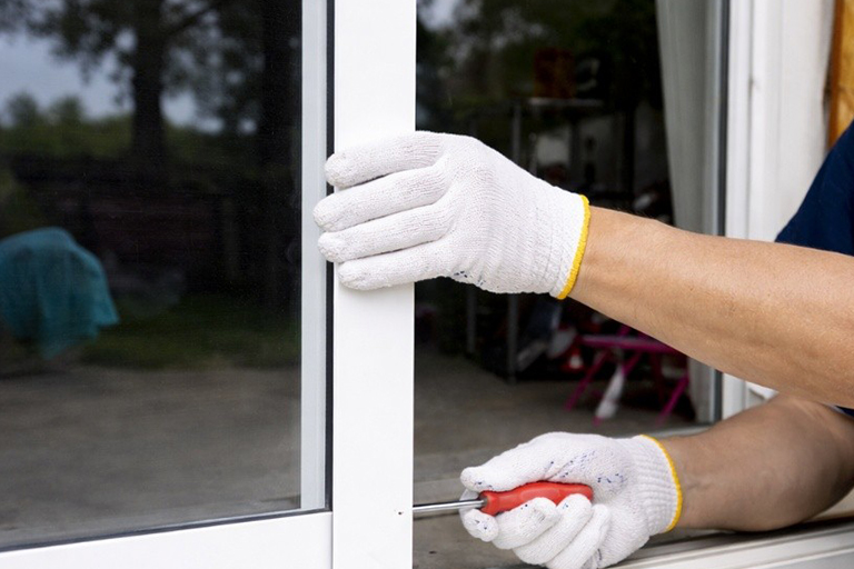 Repair of sliding glass doors in Naperville