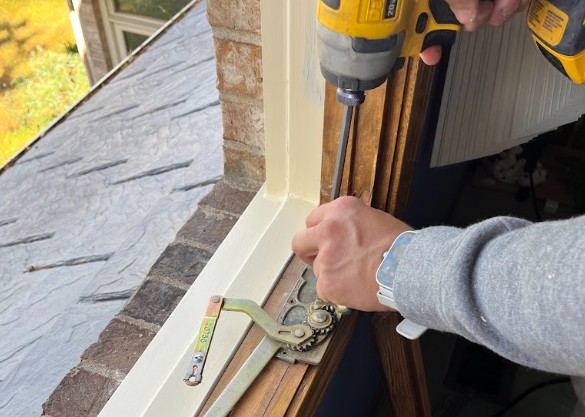window hardware repair in Buffalo Grove illinois